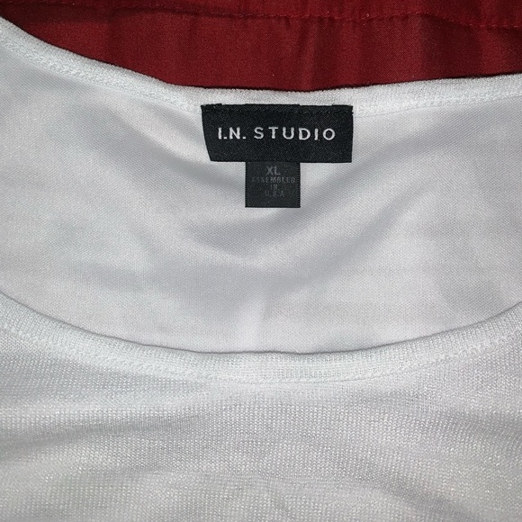 White top - Picture 3 of 3